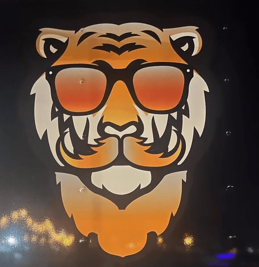 El Bigote del Tigre Logo